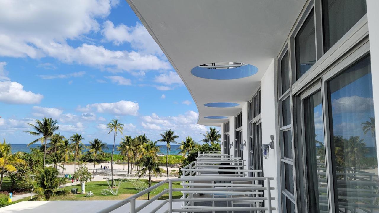 Strand Ocean Drive Suites Miami Beach Exterior photo