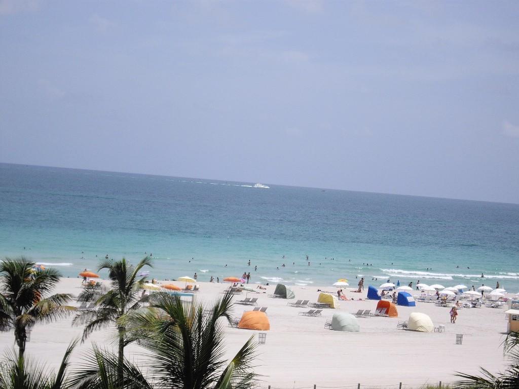 Strand Ocean Drive Suites Miami Beach Exterior photo