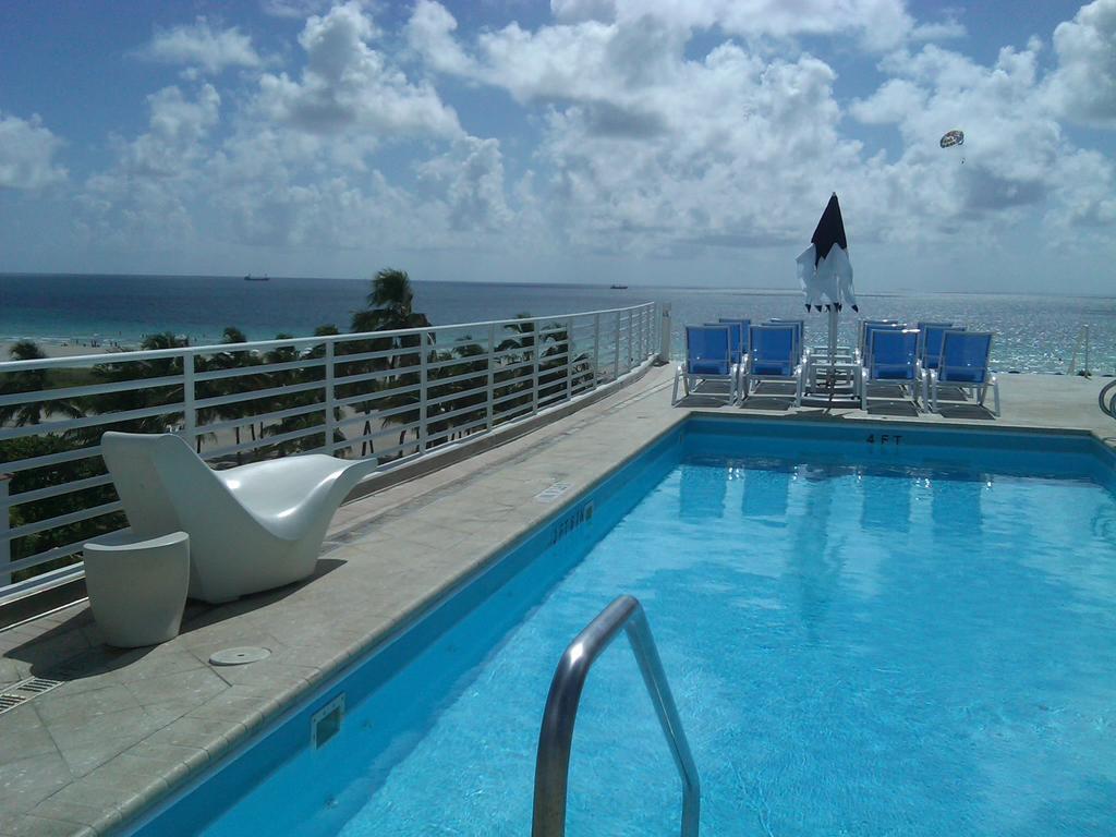 Strand Ocean Drive Suites Miami Beach Room photo